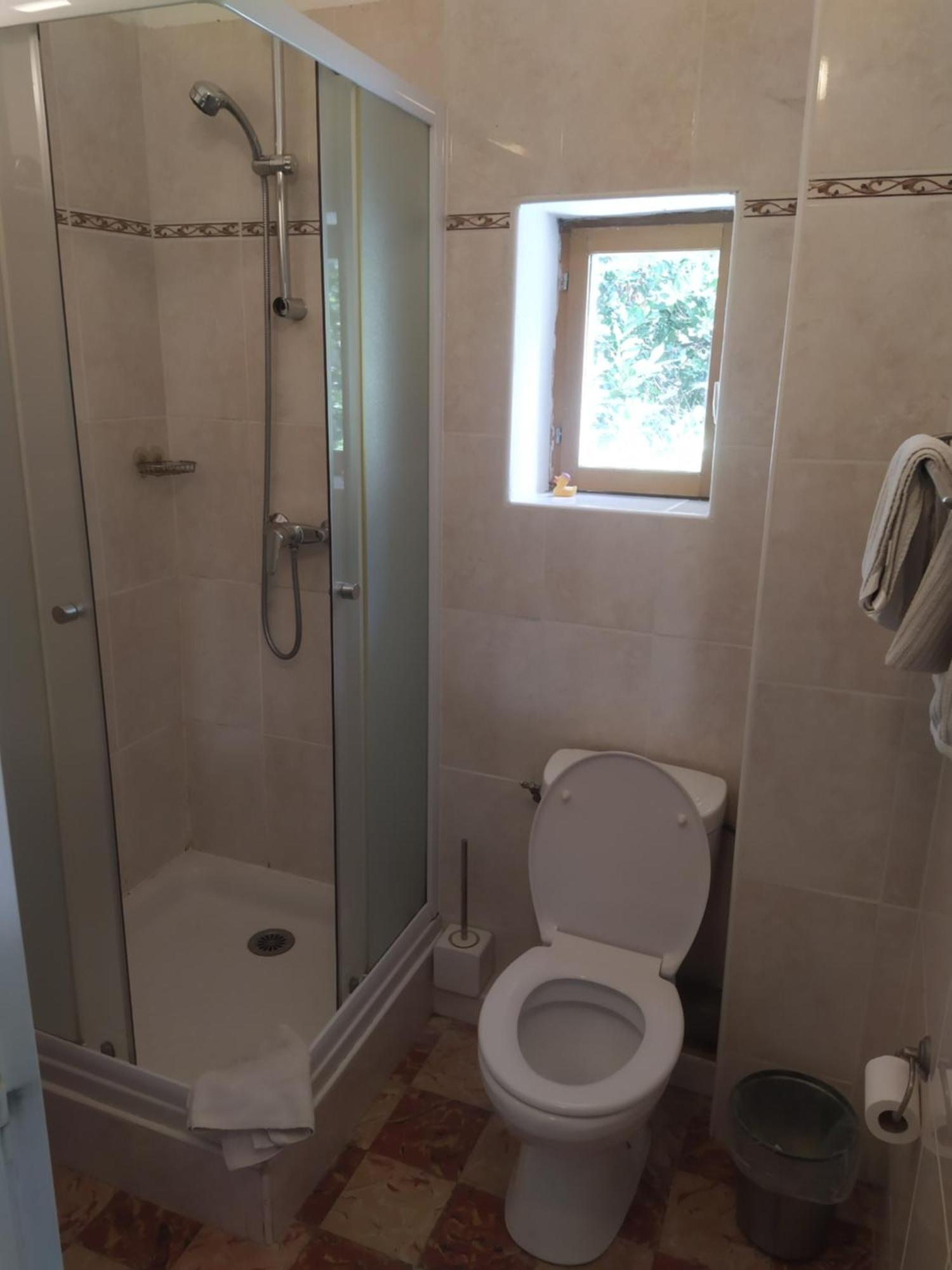 La Grenouille Bed & Breakfast Валерог Екстериор снимка