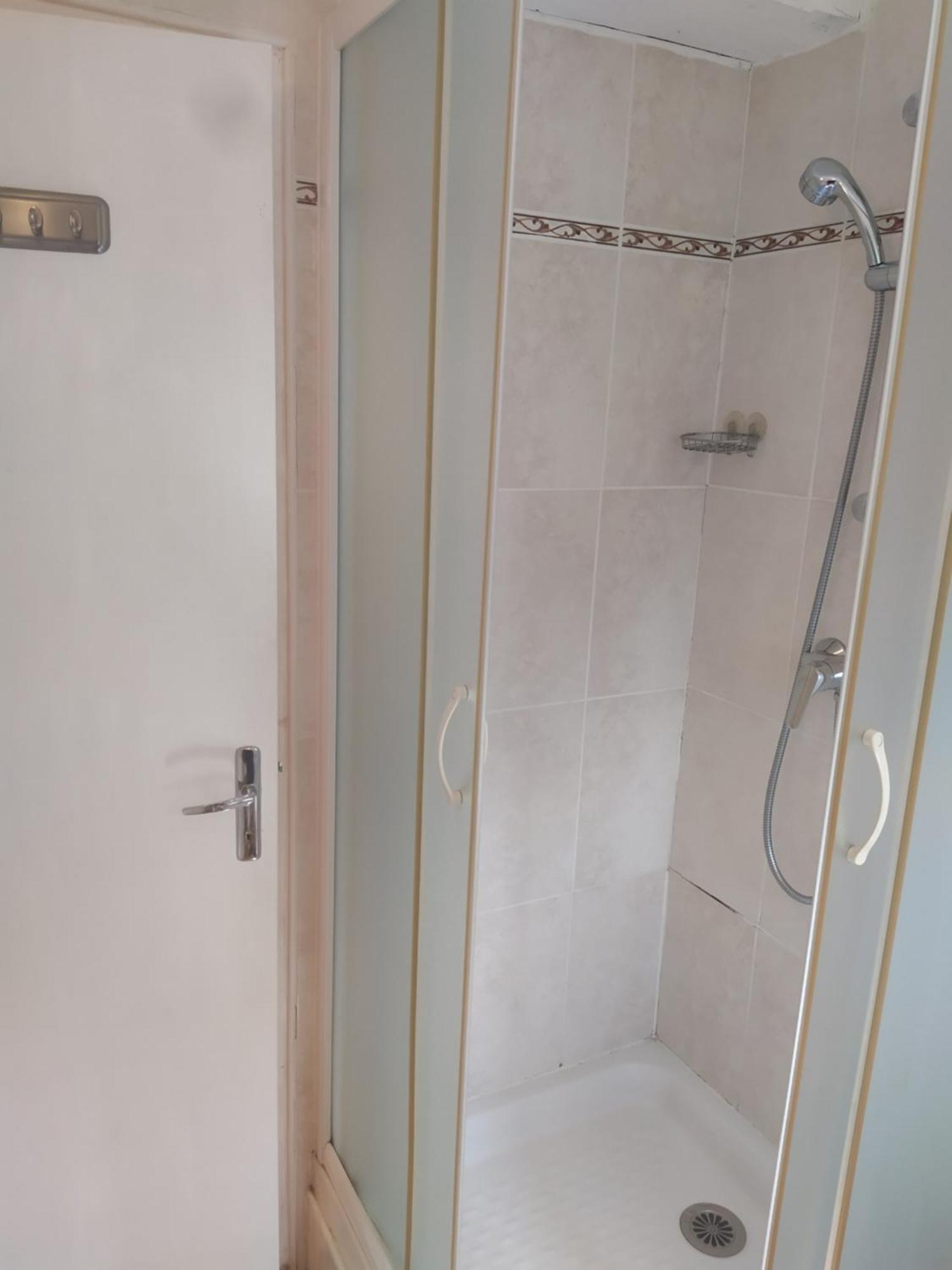 La Grenouille Bed & Breakfast Валерог Екстериор снимка